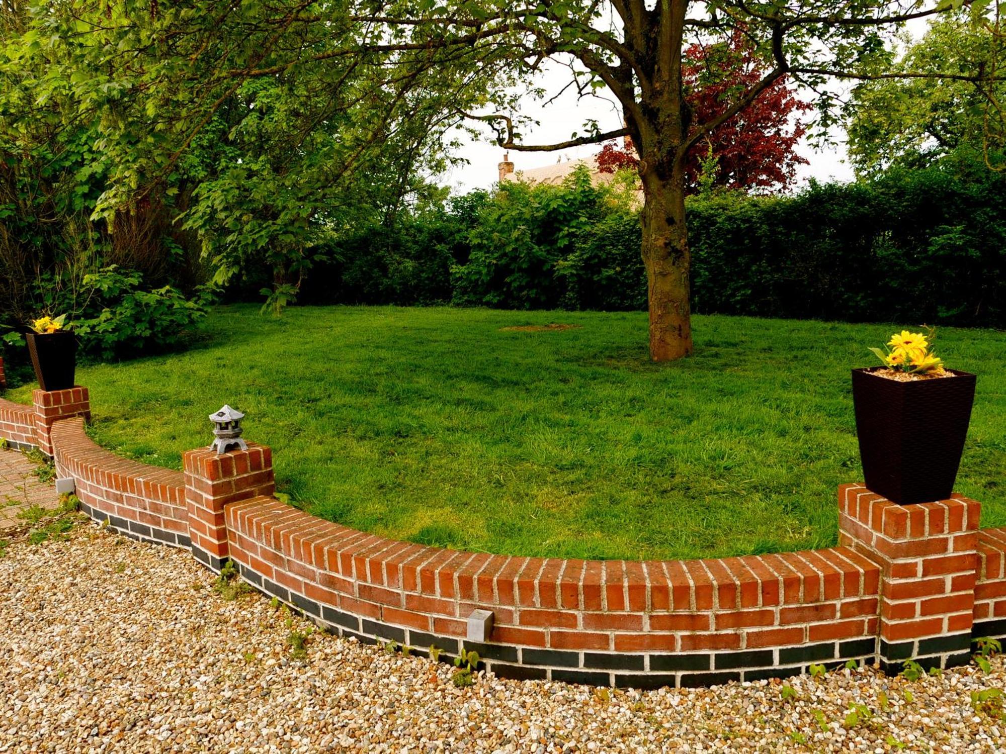 Deluxe 4 Or 5 Bed House With Hot Tub, Cinema Room Sleeps 15 Saffron Walden Exterior foto